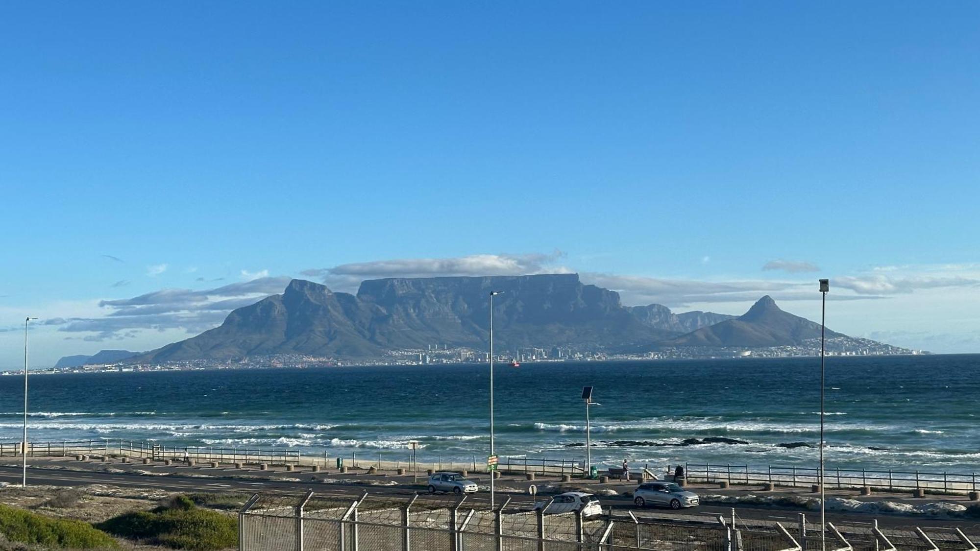 Oceansnest Guest House Bloubergstrand Exterior foto