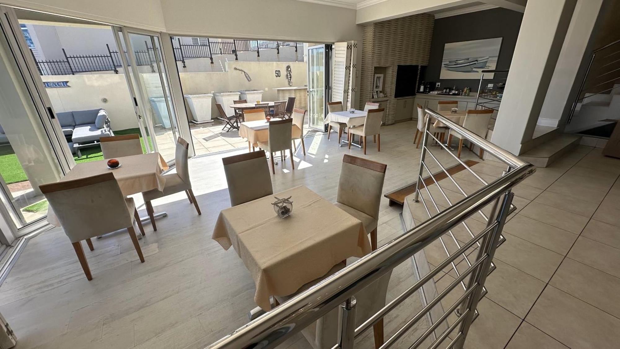 Oceansnest Guest House Bloubergstrand Exterior foto